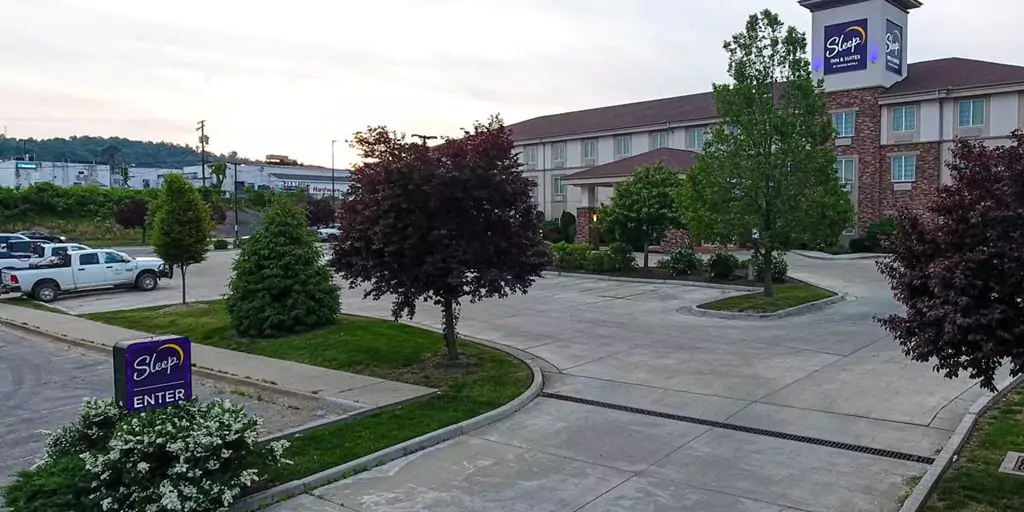 Featured Image: Effective Signage Logo Design and Brand Management